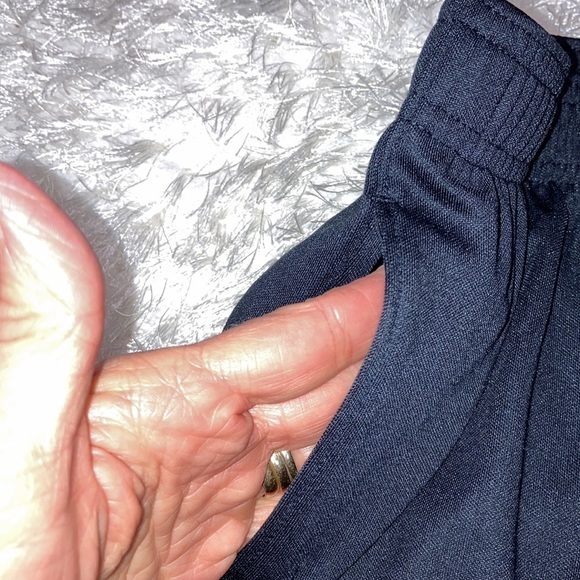 Underarmour size 6 black grey athletic shorts - Picture 3 of 6